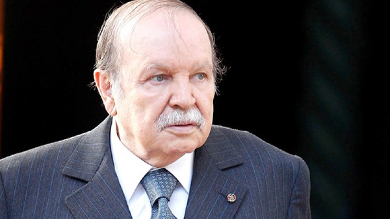 بوتفليقة يدعو الشباب إلى الحفاظ على المكاسب واستقرار البلاد وسيادتها