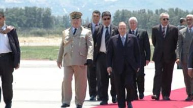 Bouteflika to meet the Housing, Health and Interior Ministers