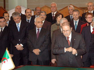 Algerian president squeezes his ministers dry to respect their commitments