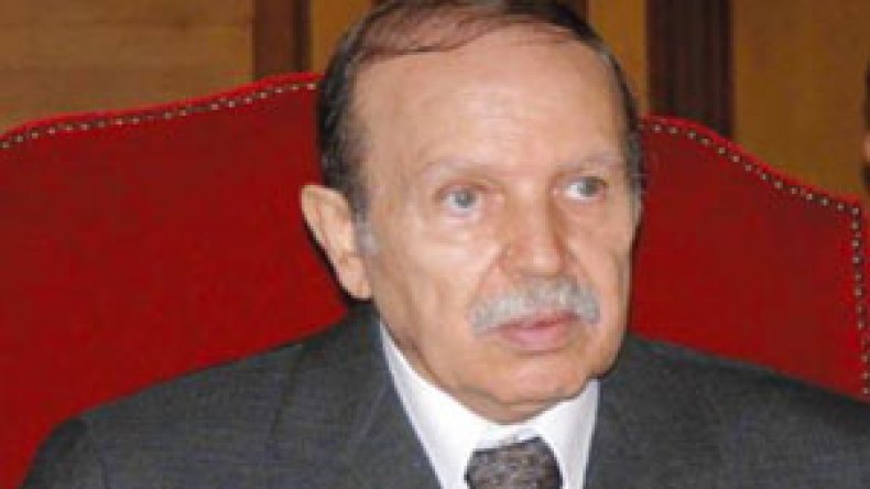 الخارجية الجزائرية تنفي قطعيا نقل المرتزقة إلى ليبيا عبر طائراتها