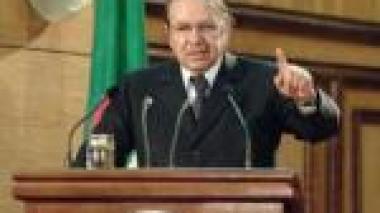 Bouteflika lance des projets à Oran