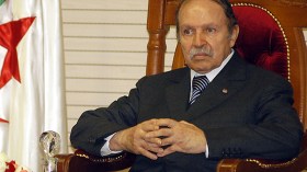 حنون: عريضة “مليونية” تطالب بتدخل بوتفليقة لإنقاذ البلاد!