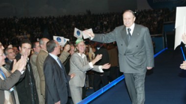 Bouteflika announces run for office