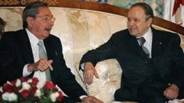 Bouteflika hosts Raul Castro