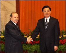 Le président Bouteflika: les relations algéro-chinoises sont désormais de nature stratégique
