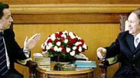 خطفوا ابنيه ونقلوهما إلى فرنسا