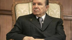بوتفليقة‭ ‬ينهي‭ ‬الجدل‭ ‬ويرسّم‭ ‬قوانين‭ ‬الإصلاحات‭ ‬رغم‭ ‬الانتقادات