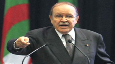 Bouteflika au journal français Le Monde : « Seuls l’Histoire et le peuple peuvent juger les efforts déployés pour le retour de la paix »