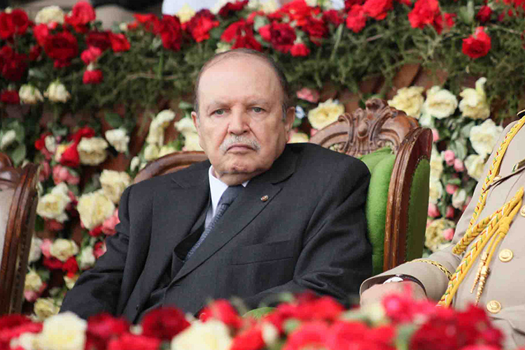 Bouteflika met fin aux fonctions au général Bendaoud