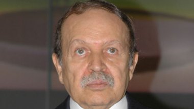 Prolongement du 3e  mandat de Bouteflika à 2016