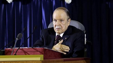 Bouteflika décide de créer de nouvelles wilayas déléguées au Sud
