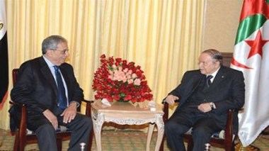 Les politiques fustigent l'audience d'Amr Moussa par Bouteflika