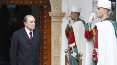 Une pétition lancée pour appeler Bouteflika à se retirer de l'élection présidentielle