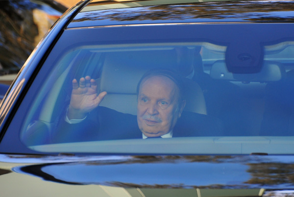Allegiance parties collect 5 million signatures for Bouteflika
