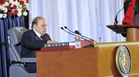 اليمين الدستورية الجزائرية مأخوذة من فرنسا مع اختلاف في “الكتاب” فقط