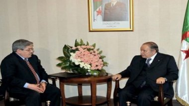 Elu à l’écrasante majorité: Ouyahia félicité par Bouteflika