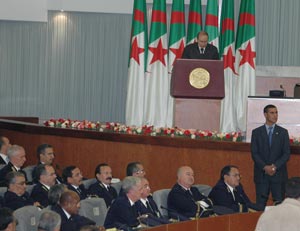 Algérie / Le Président Bouteflika exige la présence des Walis lors des réunions du conseil de gouvernement.