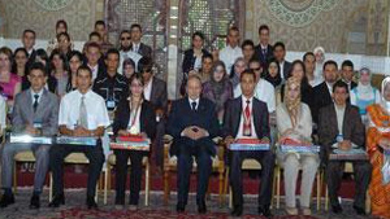 بوتفليقة‭ ‬يقيم‭ ‬مأدبة‭ ‬عشاء‭ ‬على‭ ‬شرف‭ ‬متفوقي‭ ‬البكالوريا‭ ‬الثلاثاء‭ ‬المقبل