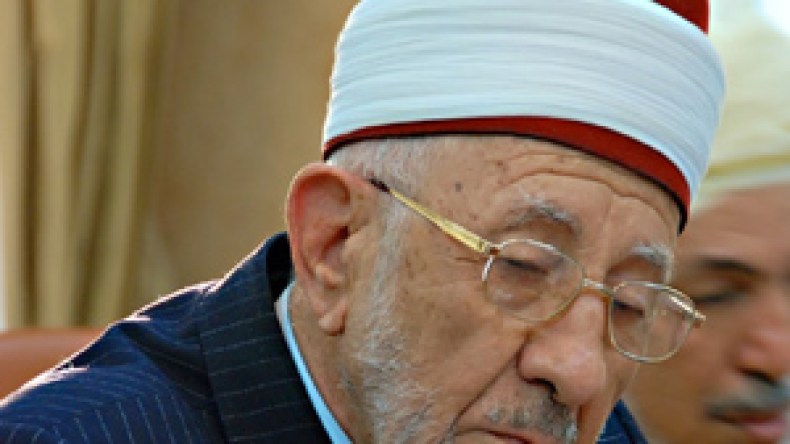 الشيخ‭ ‬البوطي‭: ‬أخبرني‭ ‬الأسد‭ ‬بأنه‭ ‬سيتوجه‭ ‬للسوريين‭ ‬بخطاب‭ ‬أوضح‭ ‬من‭ ‬خطابه‭ ‬الأول