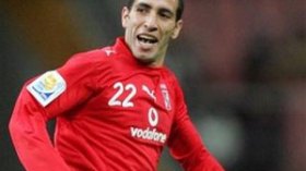 مبارك يقنع أبو تريكة بالتراجع عن الإعتزال