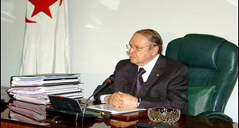 Finally, Bouteflika in cabinet meeting