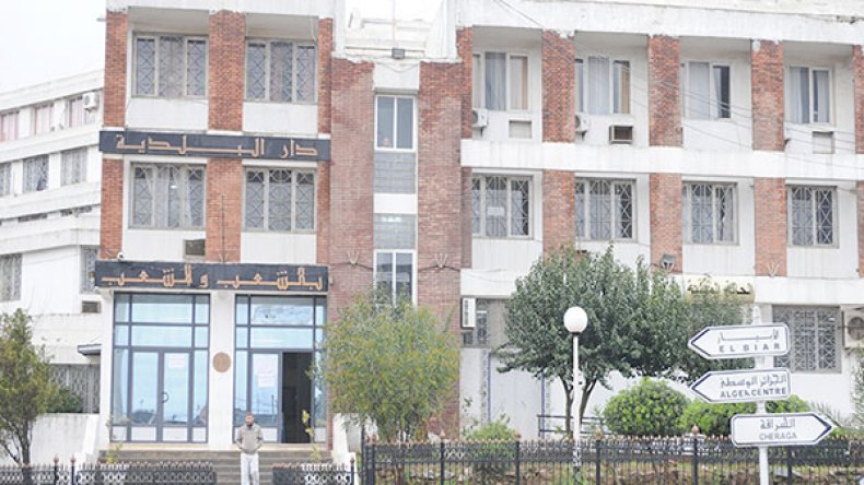 مسؤولون سابقون ببلدية بوزريعة متهمون بتحويل العقار بطرق مشبوهة