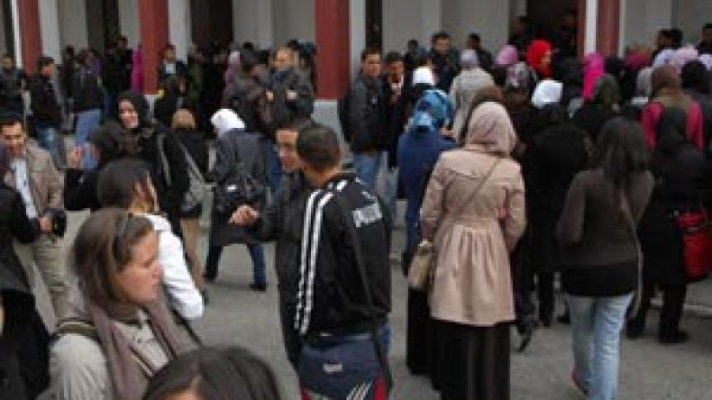 الطلبة‮ ‬يشلون‭ ‬المدارس‭ ‬العليا‭ ‬للأساتذة‭ ‬