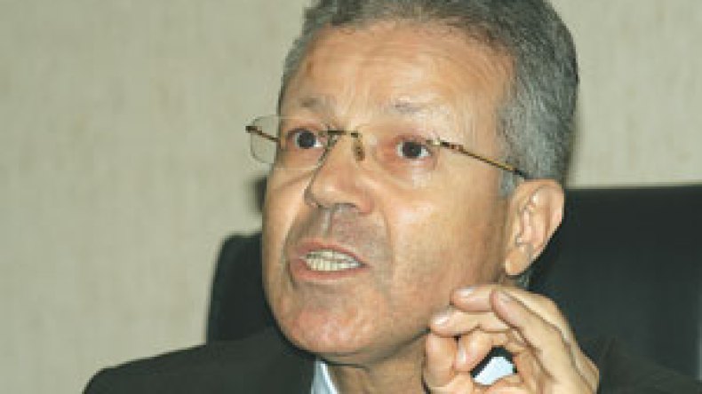 بن بوزيد يشحذ سيف الحجاج