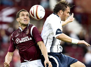 England is not a ghost and Algeria can beat it, says Hearts defender Bouzid