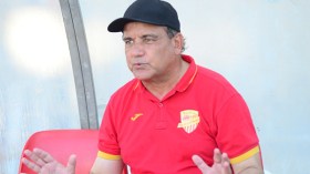 النصرية بيتي.. الفريق يعاني دفاعيا ولدي الوقت لتصحيح الأخطاء