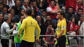 ماذا قال براهيمي للحكم البرتغالي الرابع بِالفرنسية؟!