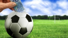 الفضائيات التجارية والكرة..شريط وثائقي عن الحياة المتوحّشة في براري إفريقيا!؟