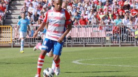 براهيمي يطرد وفريقه ينهزم