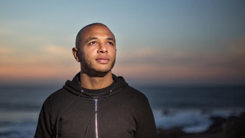 براهيمي يتبرّع بِماله للبرتغاليين