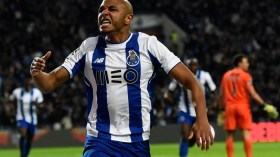 نادي ليون الفرنسي يدخل السباق لضم ياسين براهيمي