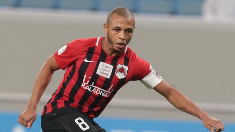 براهيمي ينال جائزة هداف الدوري القطري