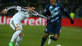 غرناطة تأمل في بيع براهيمي بـ 50 مليونا للحصول على 10 ملايين