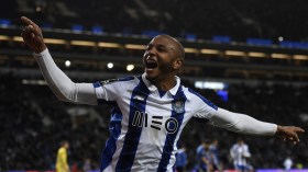 براهيمي يسجل ويقود بورتو لقهر السبورتينغ