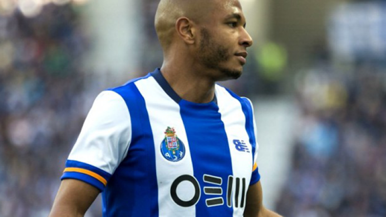 البياسجي ونيس يدخلان سباق التعاقد مع براهيمي