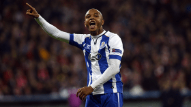 براهيمي مرشح للتواجد في التشكيلة المثالية لعام 2017