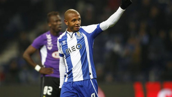 الإعلام الإسرائيلي يهاجم براهيمي وينتظرون غيابه أمام مكابي