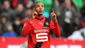 براهيمي يصاب في ساقه اليمنى قبل التحاقه بتربص المنتخب الوطني