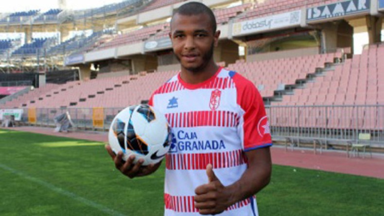 براهيمي يعود للتدريبات ولا يعاني من الإصابة