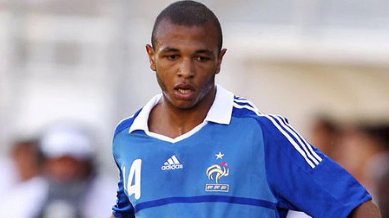 براهيمي يفتح الباب لتقمص ألوان المنتخب الوطني