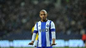 إدارة نادي بنفيكا تُطالب بِمعاقبة براهيمي