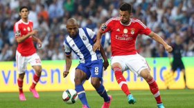 “براهيمي” يمضي هدفا في مهرجان أزرق!