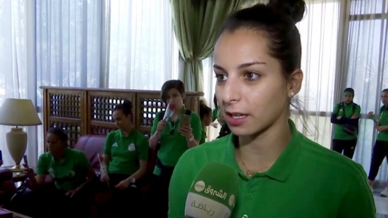 الجزائرية ريان ابراهيمي ضمن تشكيلة ناد فرنسي لكرة القدم