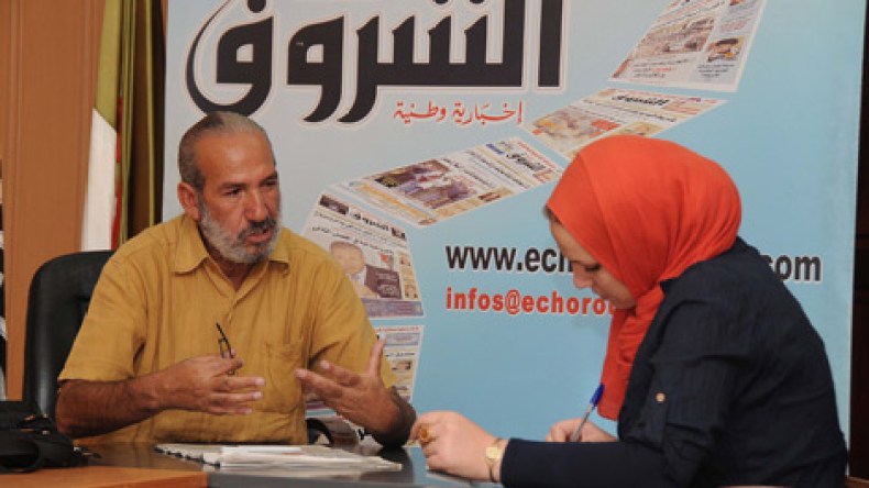 مدير القناة الأولى اجتمع بنا وأكد لنا أن المسرح الإذاعي لن يغلق