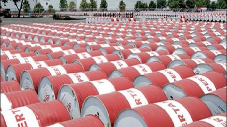 “برنت” ينزل إلى57 دولارا بفعل بيانات صينية ومخاوف الطلب