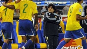 البرازيل تهين الأرجنتين ومارادونا وتتأهل إلى المونديال